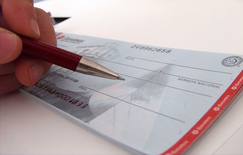 Ir para  <p>A taxa de juros do cheque especial subiu em agosto. De acordo com informa&ccedil;&otilde;es do Banco Central (BC), divulgados nesta quarta-feira, em Bras&iacute;lia, a taxa do cheque especial subiu 2,7 pontos percentuais, de...